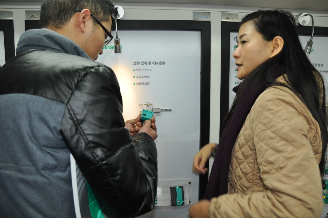 倍加福携多款传感器探访好博网页_好博(中国)公司-4.jpg