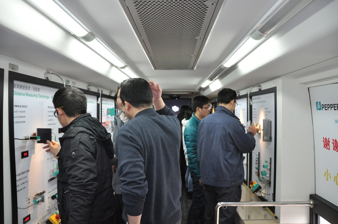 倍加福携多款传感器探访好博网页_好博(中国)公司-5.jpg